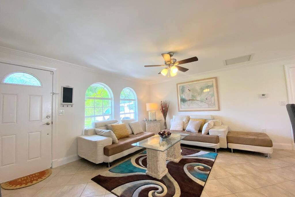 Cheerfull 4/Bed/ 3 Bath / Pool / Best Location North North Naples Екстериор снимка